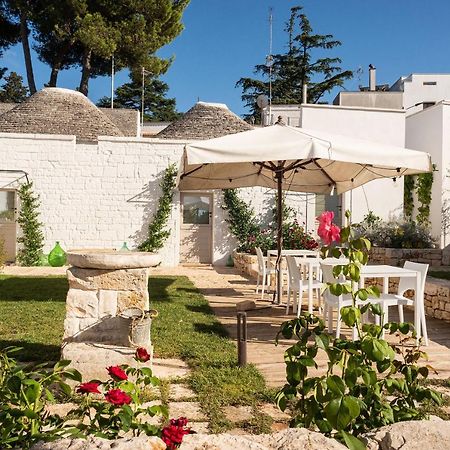 Trulli In Corte 阿尔贝罗贝洛 外观 照片